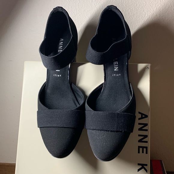 Anne Klein shoes, black, size 81/2, very good condition. They are not leather. - Picture 6 of 9